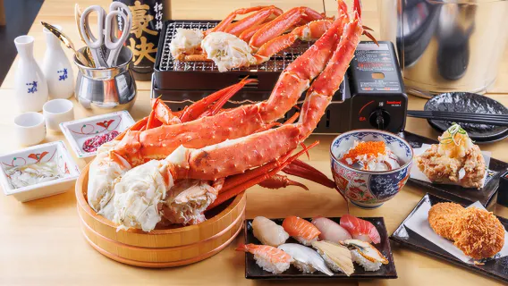 ¡Paquete de buffet con cangrejo real, cangrejo de nieve y cangrejo rojo de nieve! <63 platos en total> - Nagoya Crab Silver
