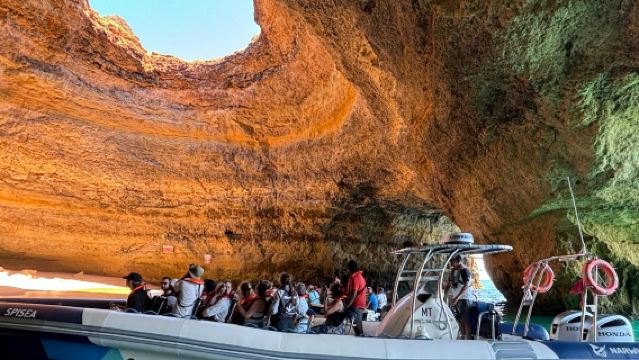 Cueva de Benagil: excursión en barco desde Lagos