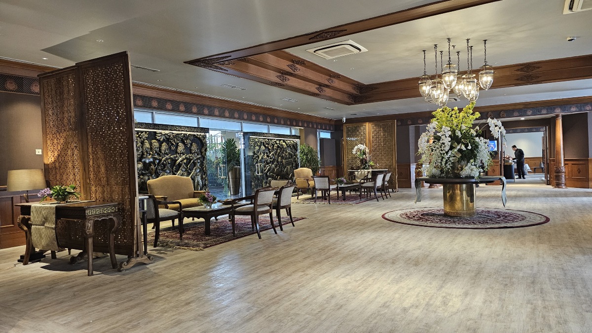 Saphire Precious Lounge Jakarta (CIP) T1B Bandara Internasional Soekarno-Hatta (CGK) oleh IASH