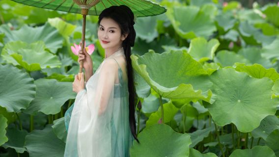 Muling trip moments[Photography and videography services including family-friendly, individual and couple photos, short videos, promotional videos, portraits, wedding photos with all raw images provided]