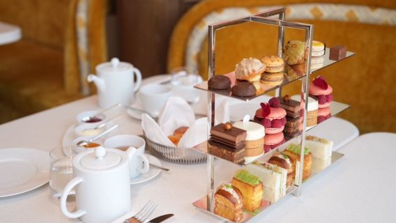 Pierre Hermé Paris  เซ็ตน้ำชายามบ่ายสำหรับ 2 ท่าน