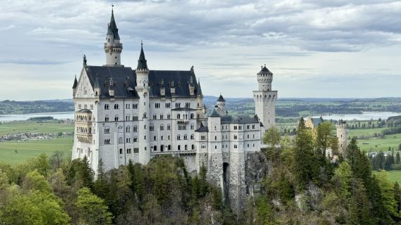 Berlepas dari Munich, Istana Neuschwanstein + Tasik Alps + Istana Munich (perjalanan boleh disesuaikan)