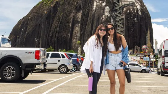 Udforsk Guatapé og El Peñol fra Medellín