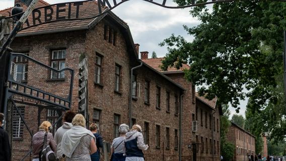 Trại tập trung Auschwitz-Birkenau: Tour tham quan có hướng dẫn + Phương tiện di chuyển