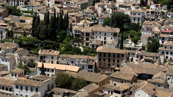 ทัวร์วันเดียว/ทัวร์หลายวัน สเปน Alhambra + พระราชวัง Nasrid + โบสถ์หลวง พร้อมบริการภาษาอังกฤษและภาษาจีน