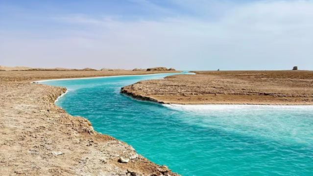 Lawatan sehari ke Tasik Garam Golmud Qarhan + Yadan Tasik Garam + Yadan Air Wusute