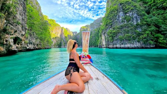 Phi Phi: Day Trip from Phuket + 4-Hour Private Longtail Tour