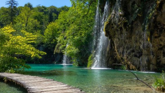 One-Day Private Charter to Plitvice Lakes National Park, Croatia
