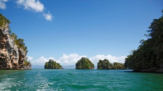 Công viên quốc gia Los Haitises: Tour du thuyền tham quan hang động