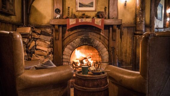 Hobbiton™ Movie Set + Waitomo 1-day tour [Chinese/English]