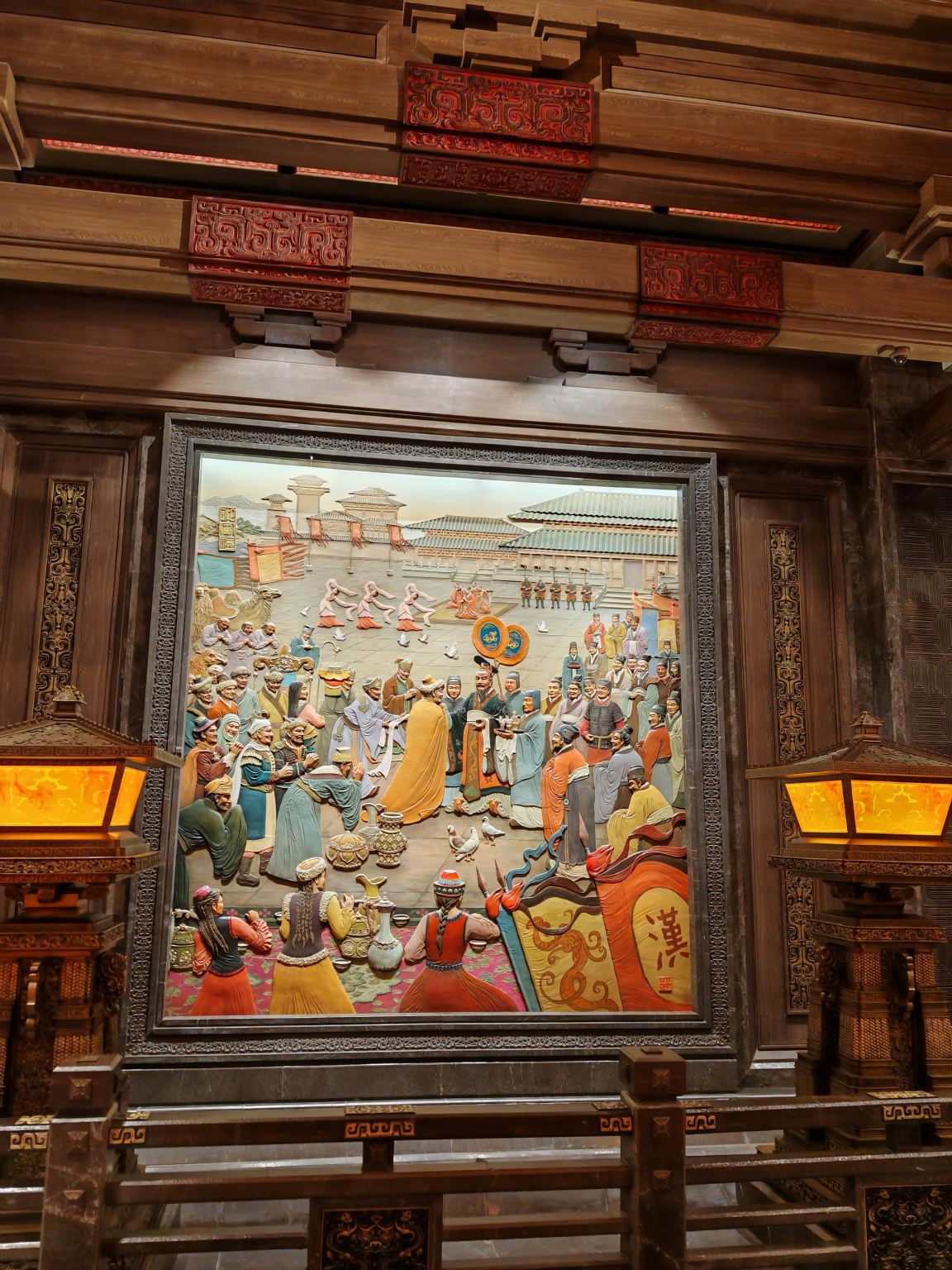 Hanzhong Huayang Ancient Town + Hanjiang Wetland Park + Shimen Plank Road Day Tour with English Service