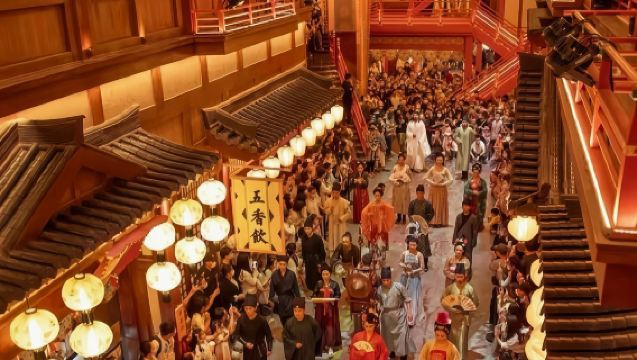 Xi'an Classic Tour: Yunju Temple - The Guangren Lama Temple - Bell Tower - Big Wild Goose Pagoda - Grand Tang Mall