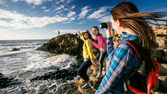 Dagstur till Giant's Causeway, The Dark Hedges och Belfast [Tur/retur från Dublin + engelsktalande guide]