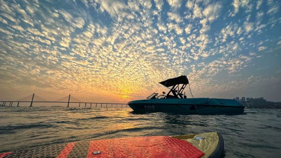 東部灣·尾波衝浪｜暴走基因，與浪共舞——夏日超酷的水上運動