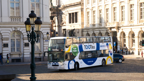 ブリュッセル乗り降り自由の観光バス（Tootbus 提供）