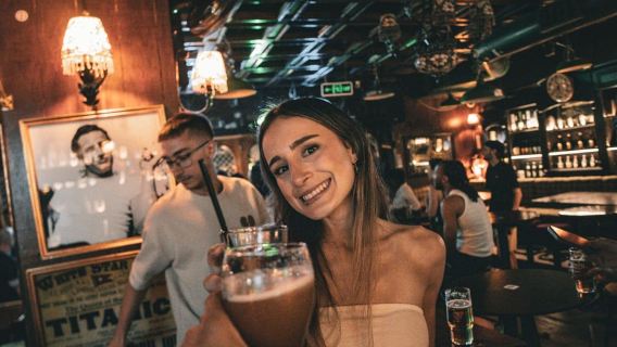 1-Hour Open Bar Social with Unlimited Drinks & pub crawl
