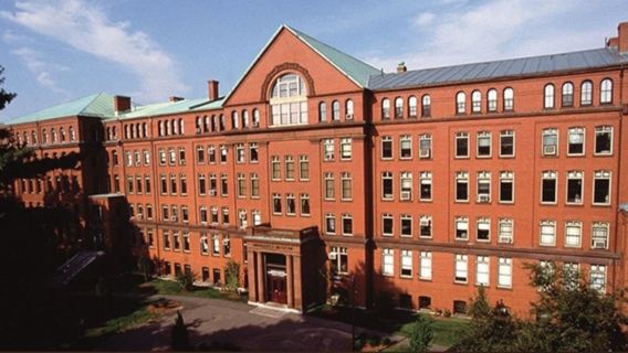 1.5 hr paleontology walking tour at The Harvard Museum of Natural History in Boston