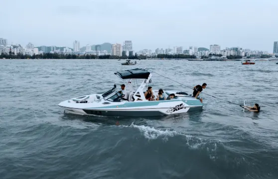 北京市懷柔區雁棲湖尾波衝浪包船體驗進階課程教學培訓北京旅遊