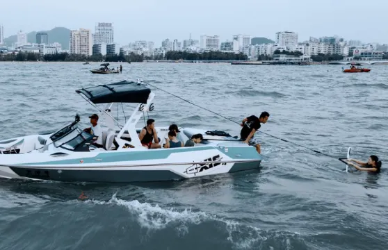 河北承德潘家口尾波衝浪體驗遊艇尾波衝浪課程教學培訓拼船包