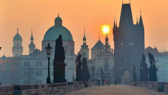 Prague: Ghosts and Legends Guided Tour