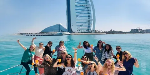 【杜拜豪華遊艇觀光】豪華遊艇散拼/棕櫚島出海觀光/提供汽水餐食/晨光之旅/浪漫日落/帆船夜光