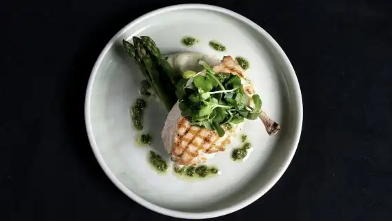 Sydney Harbour: Showboat Cruise + Dinner & Show