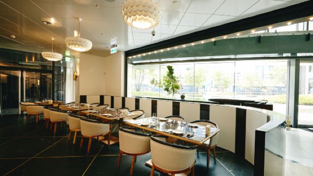 富錦樹ランチ付き＆夕暮れ時の移り変わる情景を楽しむサンセット九份ツアー（平日限定）