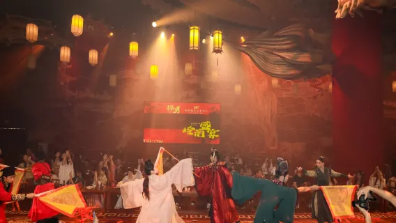 Phật Sơn Thiền Thành thám thú - Đại tiệc cung đình Lĩnh Nam trải nghiệm nhập vai (Đại tiệc Lĩnh Nam + Bữa tối cốt truyện nhập vai + Ẩm thực đặc sắc + Trải nghiệm thay trang phục Hán phục tùy chọn + Đại tiệc hòa quyện cổ kim + Hương vị)