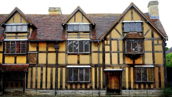 Stratford-upon-Avon: River Cruise & City Audio Tour