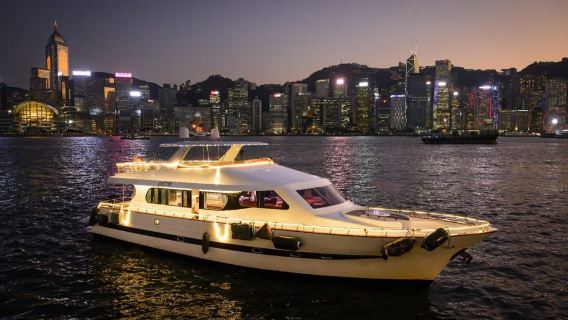 Hong Kong: crociera serale nel porto di Victoria con bevande