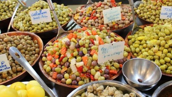 Farmers Market + Saint Michel