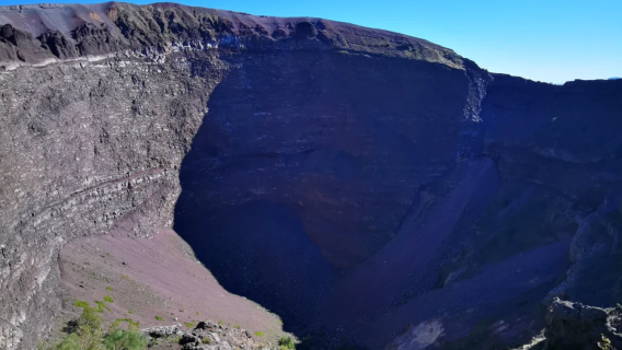 義大利那不勒斯維蘇威火山+阿馬爾菲海岸+波西塔諾【中文專車】