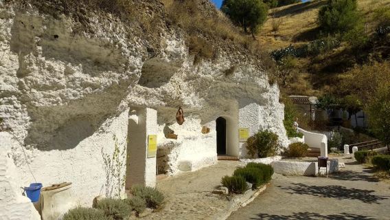 Vé vào cửa Bảo tàng Hang động Sacromonte