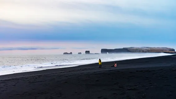 Tour di un giorno in gruppo con guida cinese/inglese alle cascate classiche e ghiacciai della costa meridionale islandese + Villaggio di Vík e Spiaggia nera con transfer opzionale