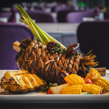 Voucher Set Makan Tengahari atau Makan Malam untuk 4 Orang di Yi Hui Xuan, Hotel COZZI Taoyuan (Hari