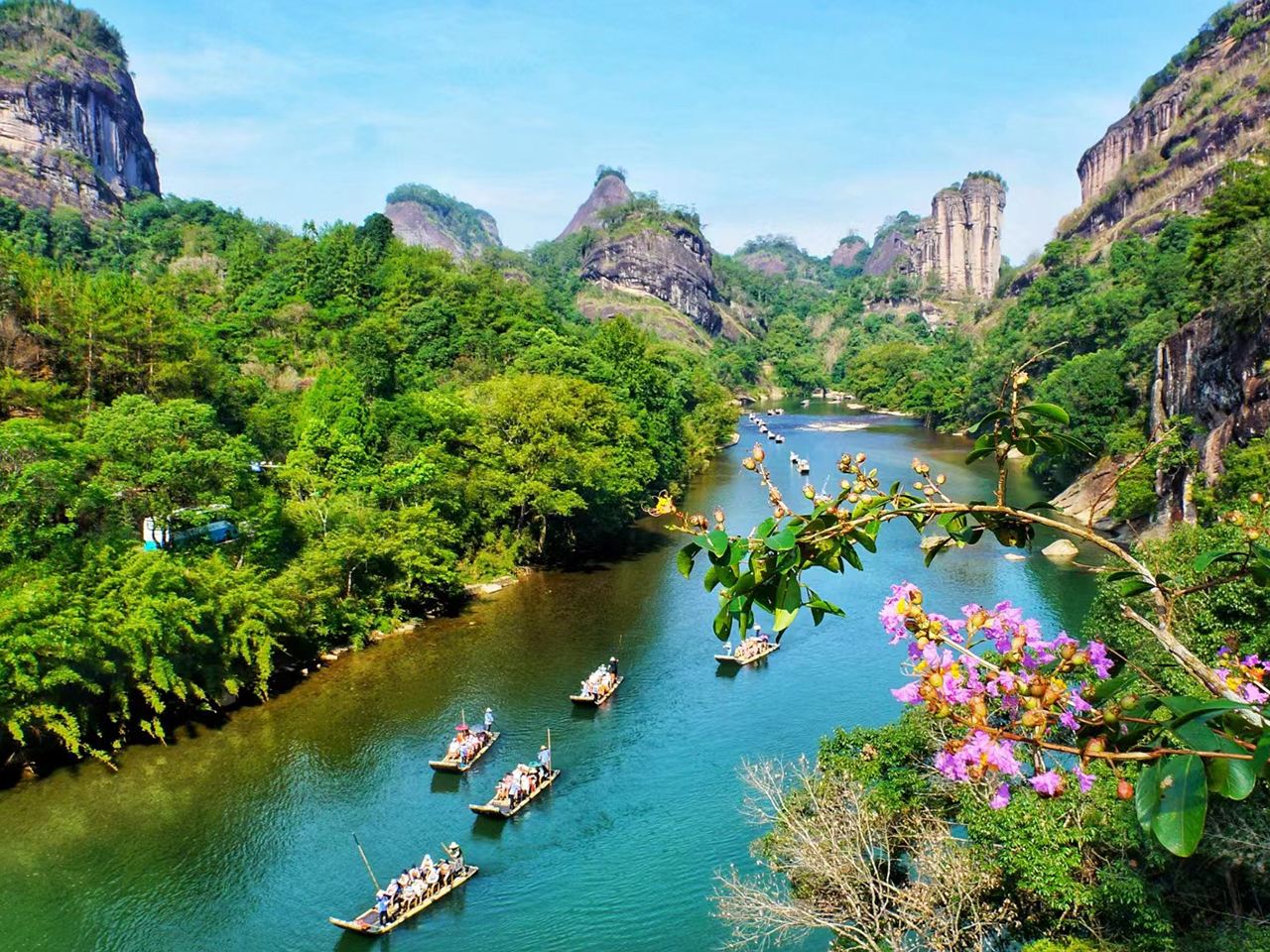 อุทยานแห่งชาติอู่อี๋ซาน + ล่องแพไม้ไผ่จิ่วคูซี่ + ภาพลักษณ์ต้าหงเผา + ประสบการณ์วัฒนธรรมชา ทัวร์ 1 วัน