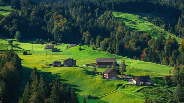 瑞士多地來回-格林德瓦夢幻山坡-龍疆｜私家包車一日遊
