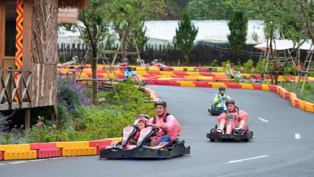 Dalat Afternoon Half-Day: Langbiang Mountain & Go-Kart Adventure