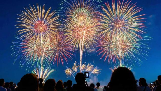 Tokyo: Hakone & Atami Fireworks Festival Tour | Hakone Shrine + Free Lake Ashi Cruise