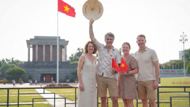 Skip The Line Ho Chi Minh Mausoleum with Guided Storytelling & Full Complex Access