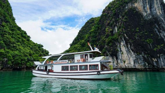 Halong Alova Premium Dags Krydstogt Tur fra Hanoi med Buffet Frokost & Transfer