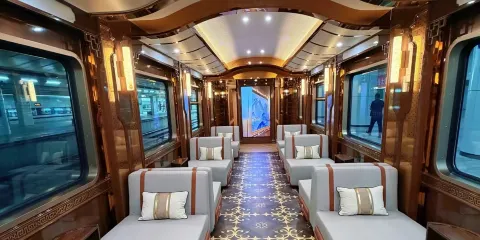 新東方快車號高品質旅遊火車 南疆北疆可可托海 禾木 賽里木湖 獨庫 巴音布魯克