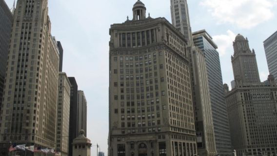 Chicago River: 1.5-Hour Guided Architecture Riverboat Tour