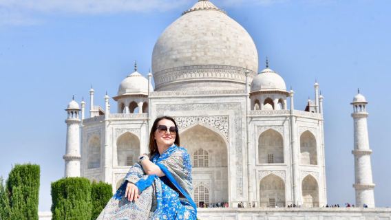 Kohteesta Delhi: yksityinen Taj Mahalin ja Agran päiväretki autolla 5-tähden lounasvaihtoehtoineen
