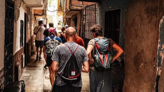 Secret Comuna - Moravia Tour