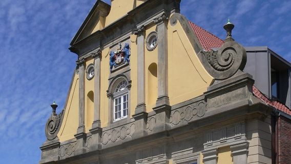 Visita guiada de audio autónoma a pie en Luneburgo (10 paradas, aproximadamente 2 horas)