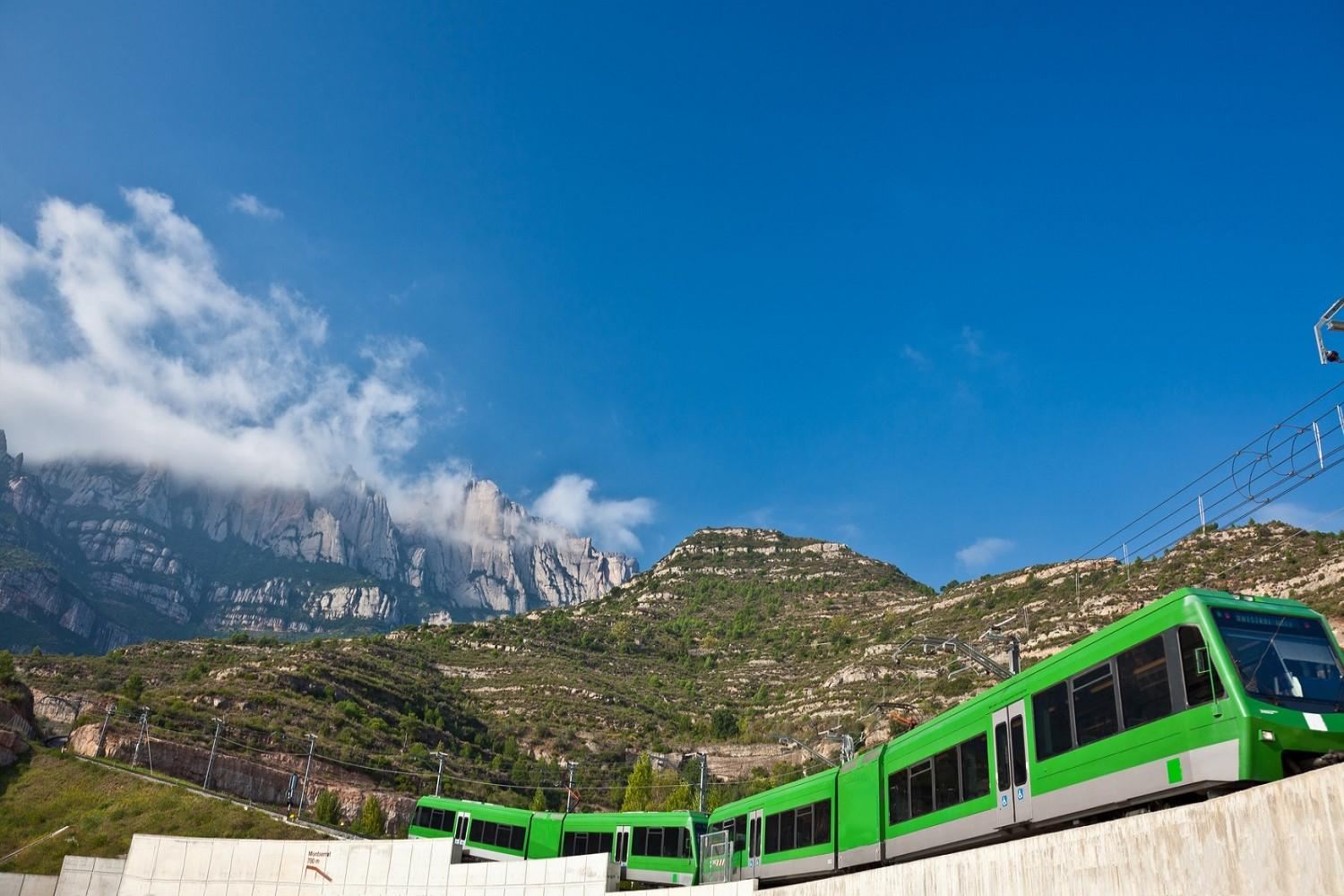 Montserrat afternoon tour with cog-wheel train and priority access to the Black Madonna