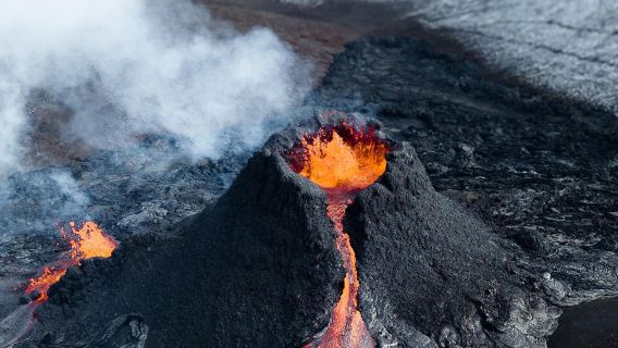 Fagradalsfjall Volcano day tour in Iceland: encounter volcanic lava, with optional luxury bus round-trip transfer