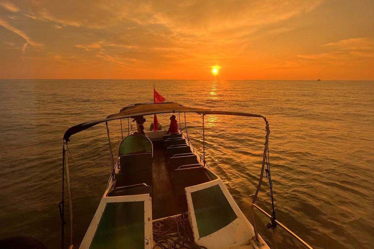 廣東惠州雙月灣快艇出海海釣/夜釣魷魚【專業船長教學＋免費提供釣具餌料＋魚獲歸客人所有】