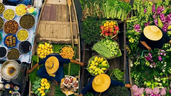 Bangkok: Damnoen Saduak Floating Market Guided Tour + Paddle Boat Ride